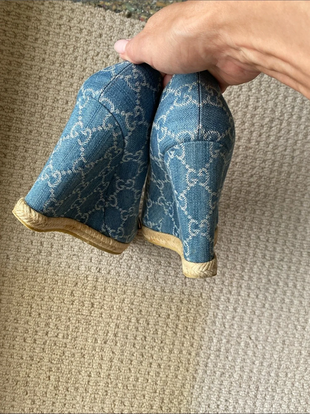 Gucci Charlotte Size 40 Blue GG Denim Horsebit Peep Toe Wedge Pumps